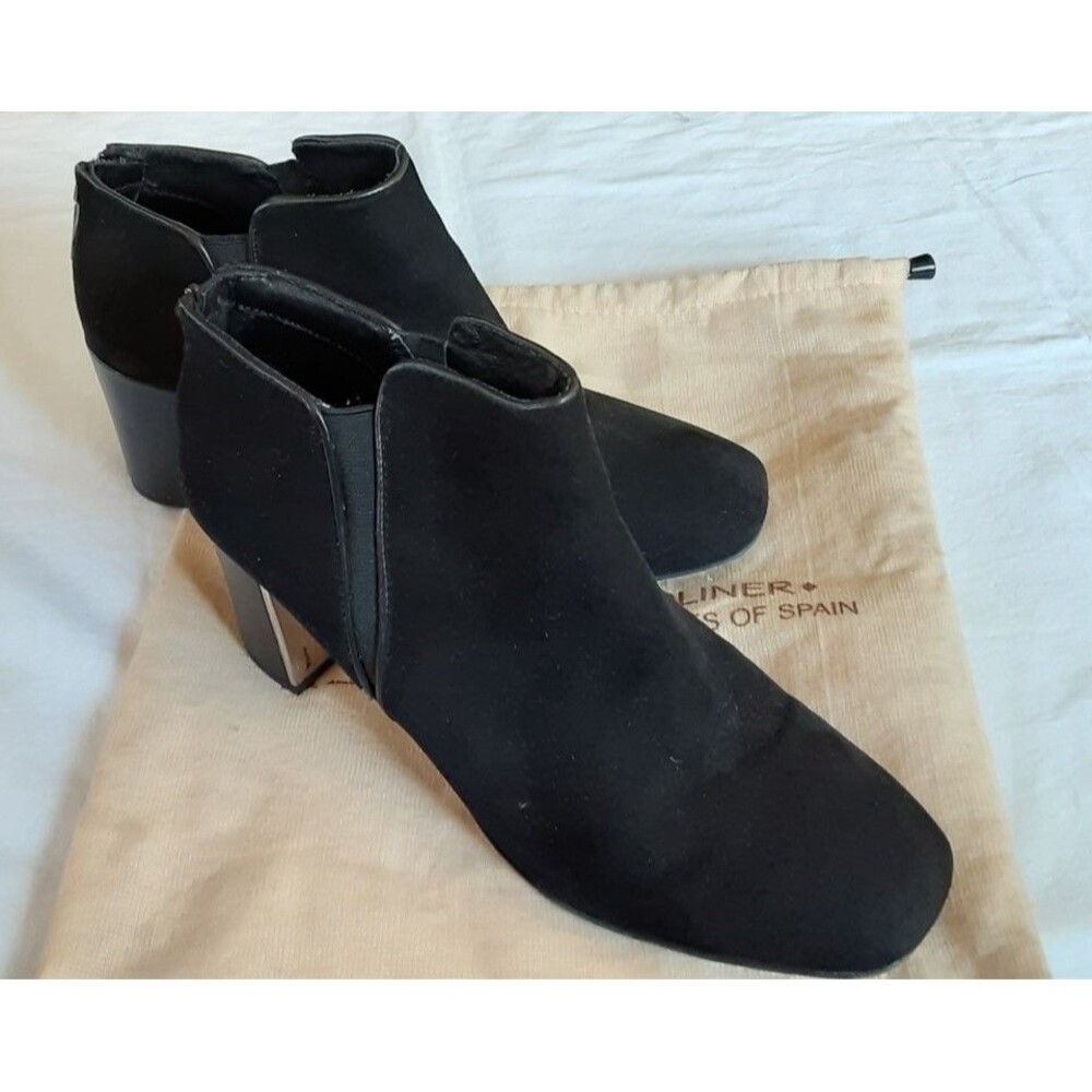Donald J Pliner Bootie Ankle Boot 9 Black Suede Leather Cosmo Heel